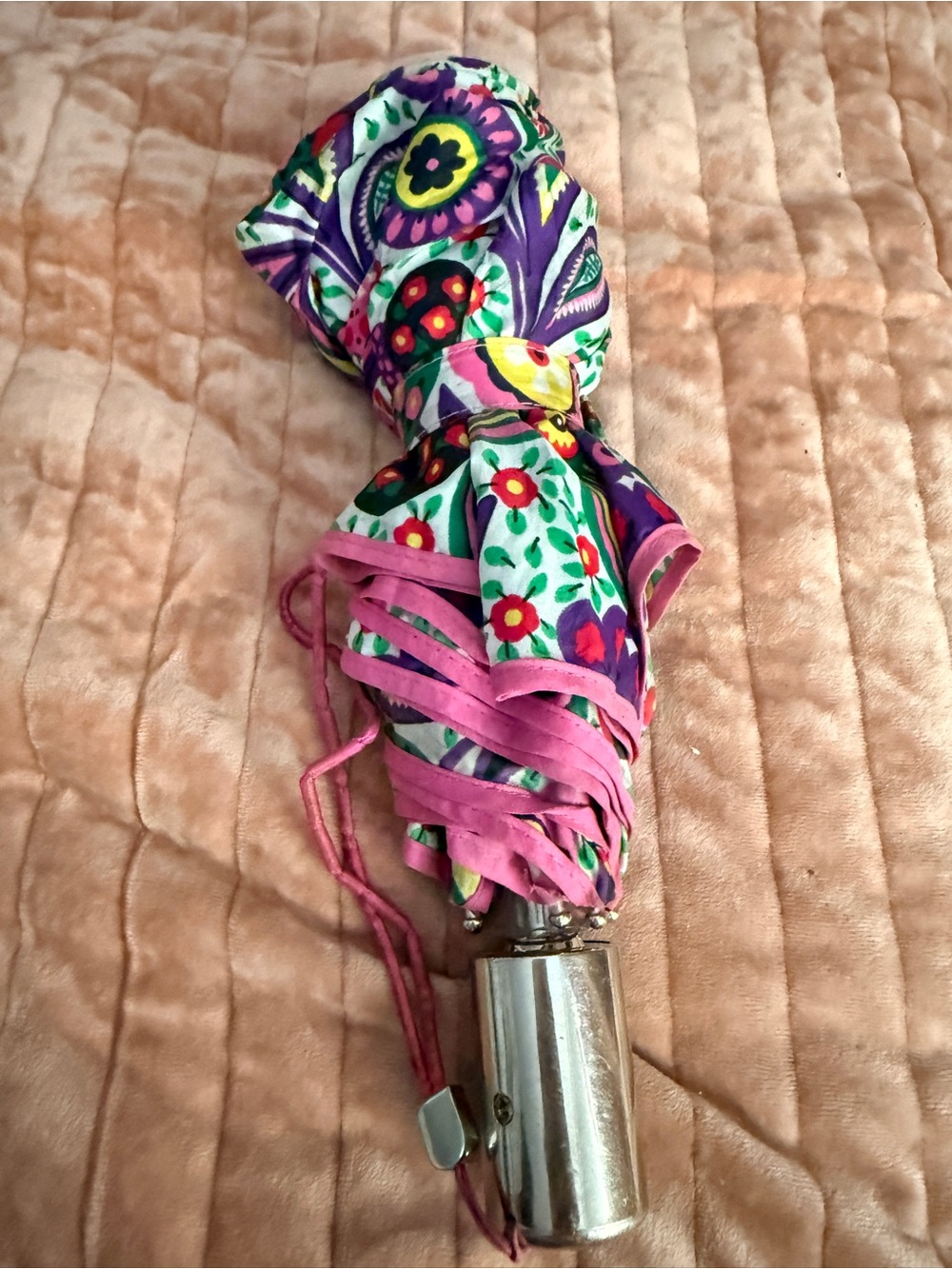 Vera Bradley Foldable Floral Umbrella —Pink, Purple & Green. Viva La Vera design